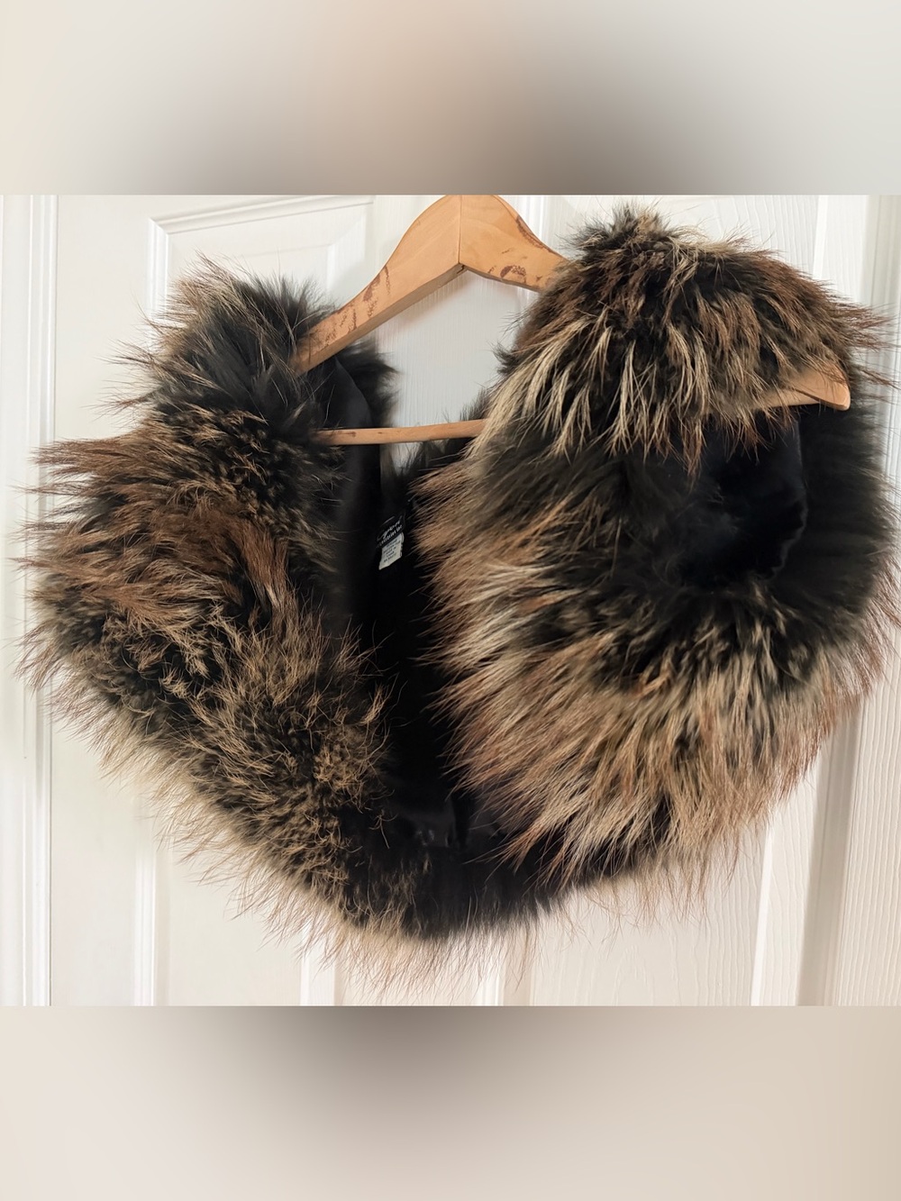 Lux Racoon Fur Collar Scarf in Brown Black Tan NWOT